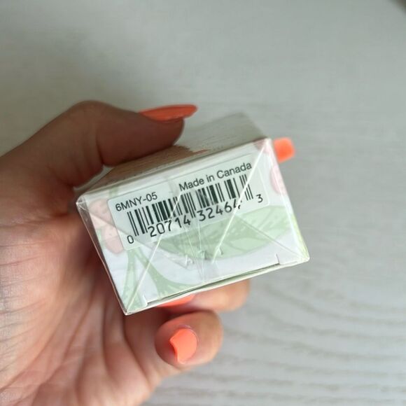 Clinique • Even Better™ Makeup Broad Spectrum SPF 15 Shade 52 Neutral - Picture 9 of 10